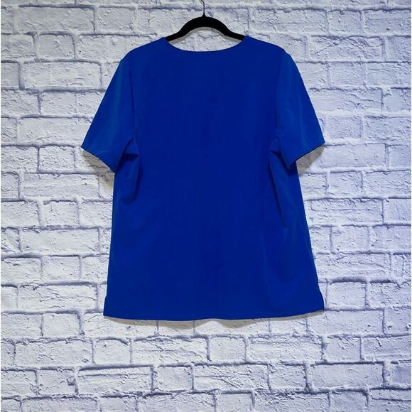 Figs royal blue scrub top xl - Picture 4 of 10